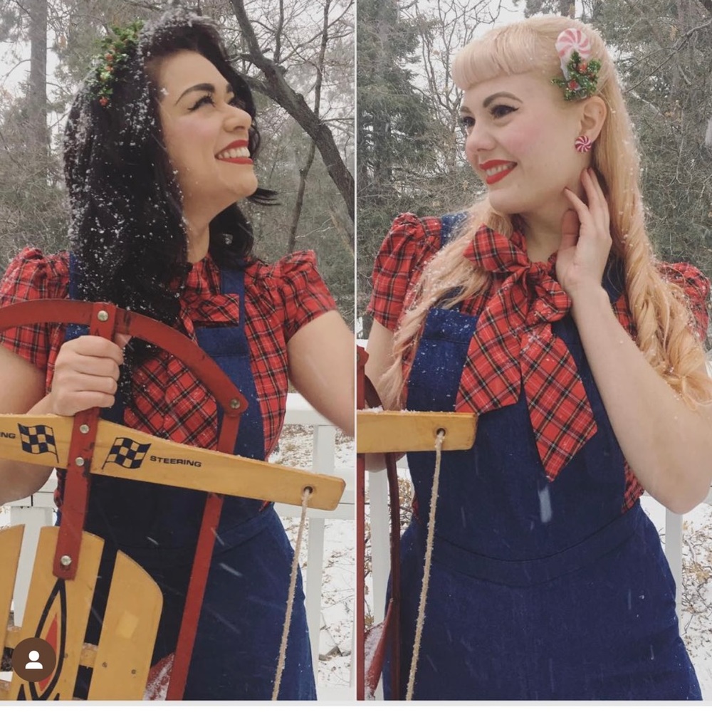 Heart of Haute Holiday Plaid Bow Blouse